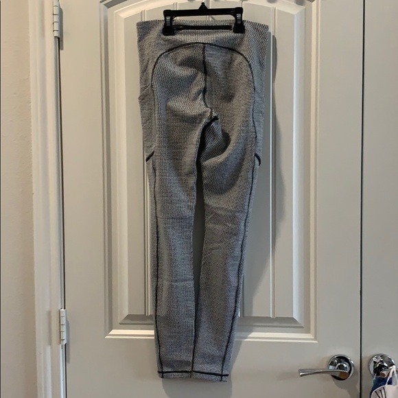 Lululemon Black White Speed Up Tight 28” Luxtreme - Picture 1 of 9